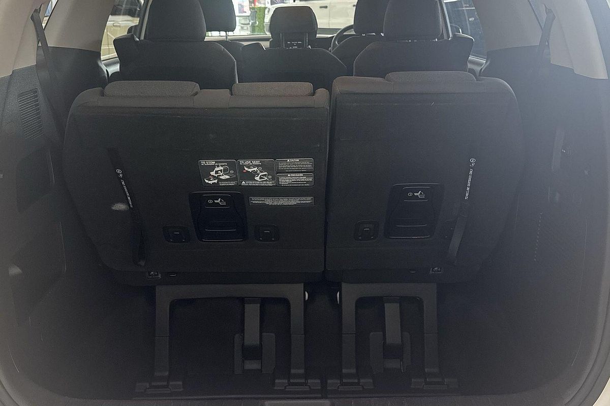 2023 Kia Carnival S KA4