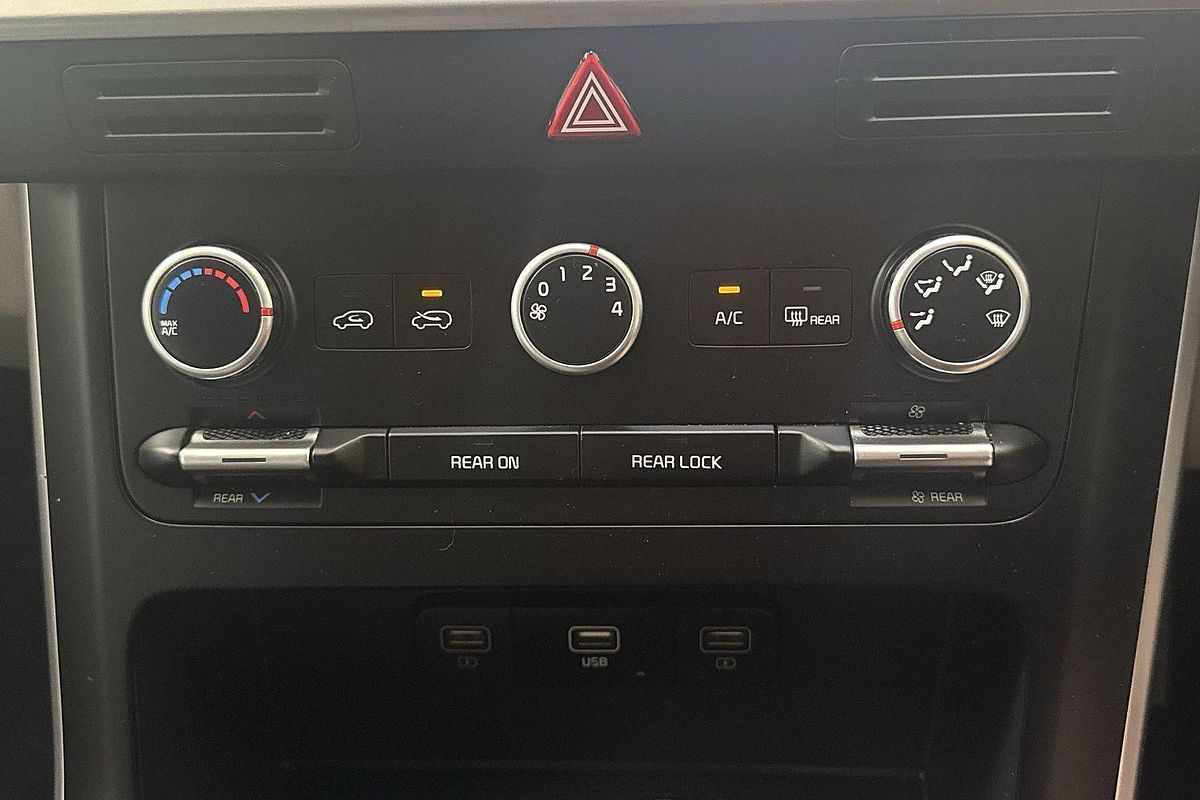 2023 Kia Carnival S KA4