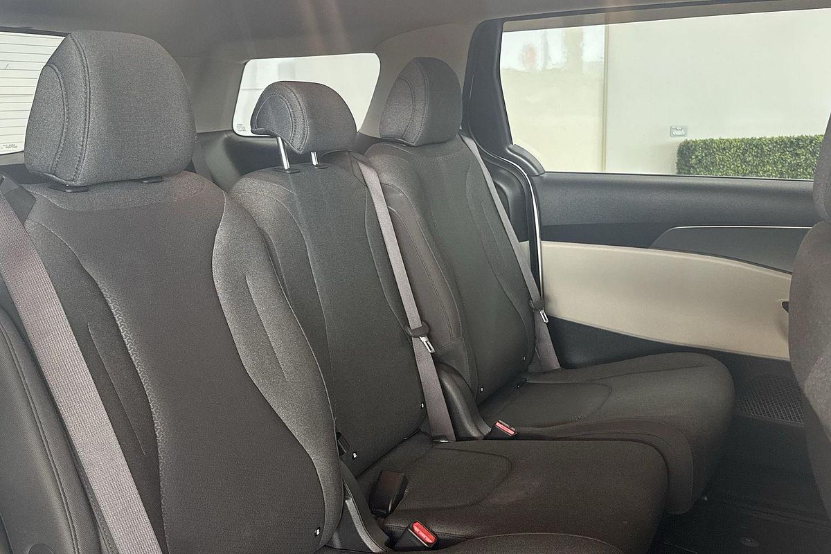 2023 Kia Carnival S KA4