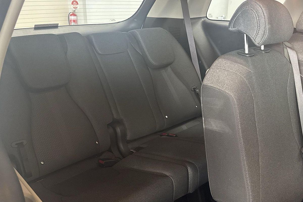 2023 Kia Carnival S KA4