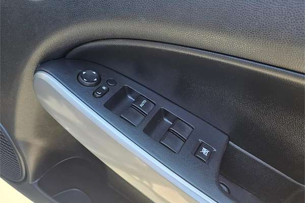 2013 Mazda 2 Neo DE Series 2