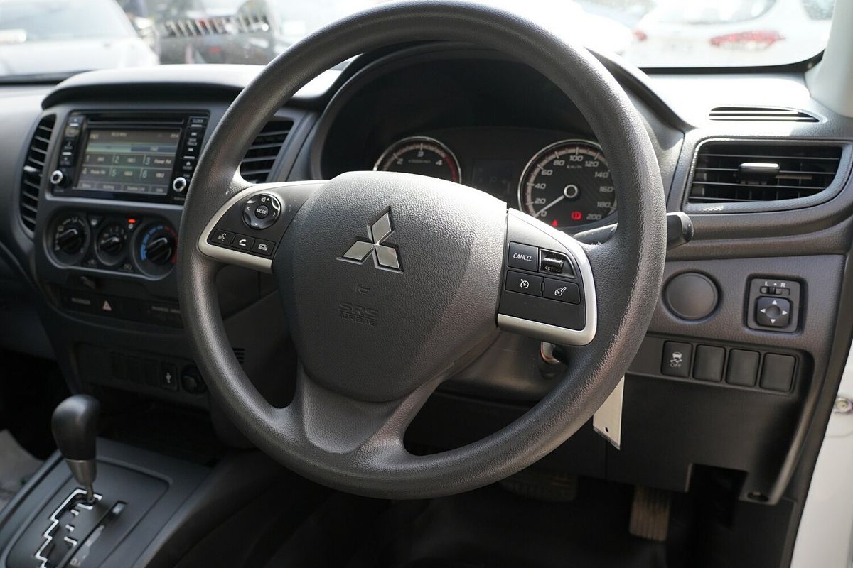 2020 Mitsubishi Triton GLX MR 4X4