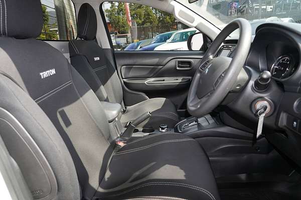 2020 Mitsubishi Triton GLX MR 4X4