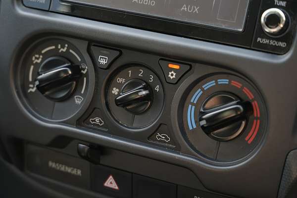 2020 Mitsubishi Triton GLX MR 4X4