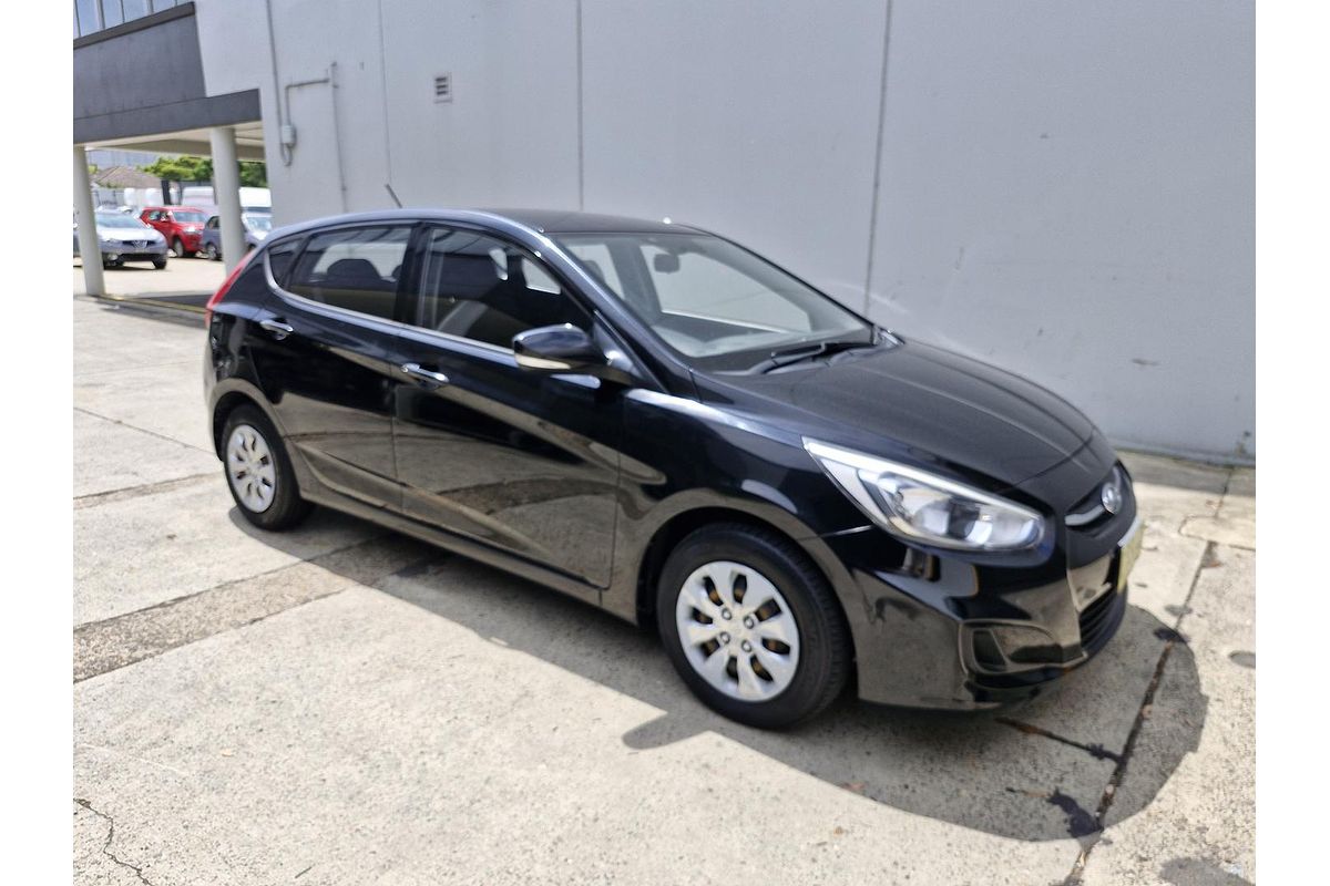 2015 Hyundai Accent Active RB3