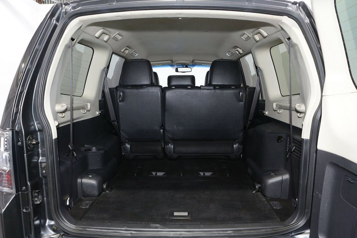 2018 Mitsubishi Pajero GLS NX