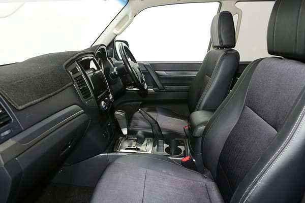 2018 Mitsubishi Pajero GLS NX