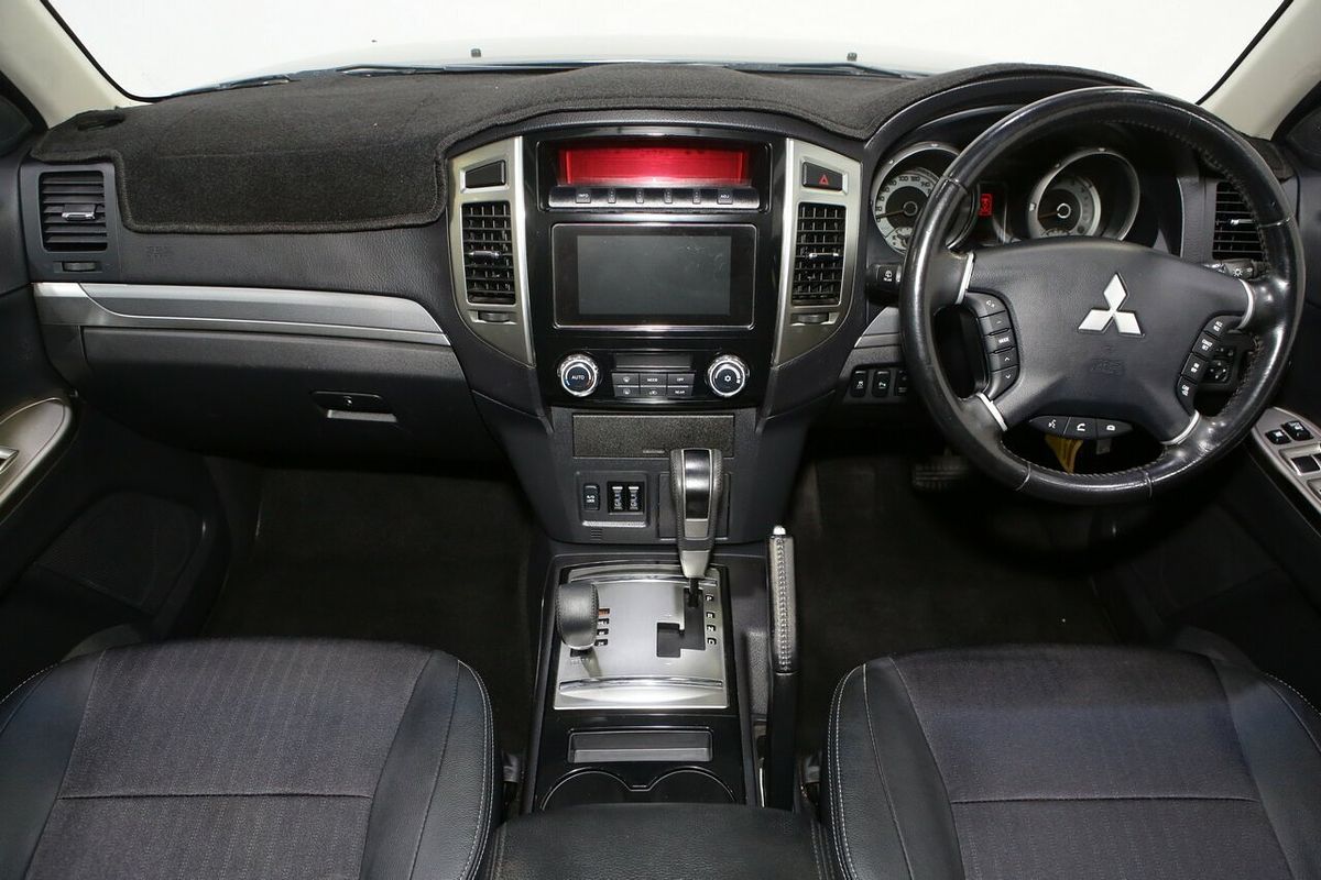 2018 Mitsubishi Pajero GLS NX