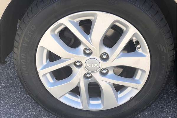 2017 Kia Rondo Si RP