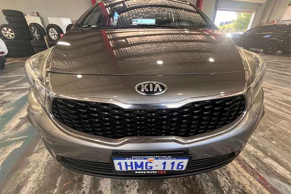 2017 Kia Rondo Si RP