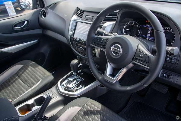 2025 Nissan Navara ST-X D23 4X4