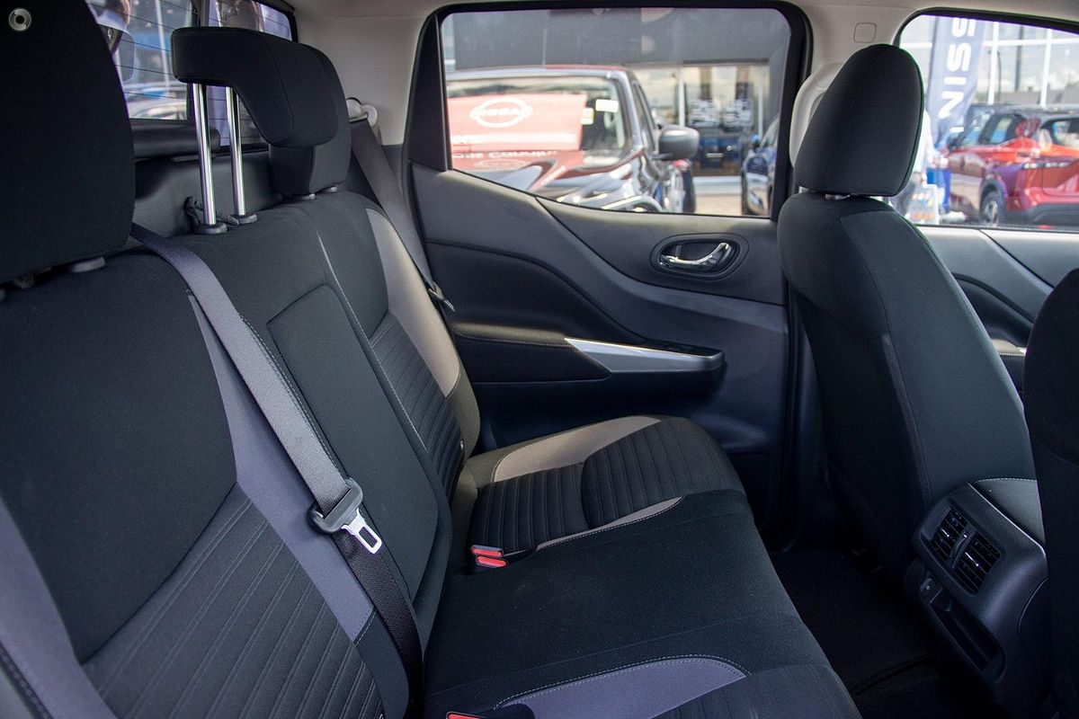 2025 Nissan Navara ST-X D23 4X4