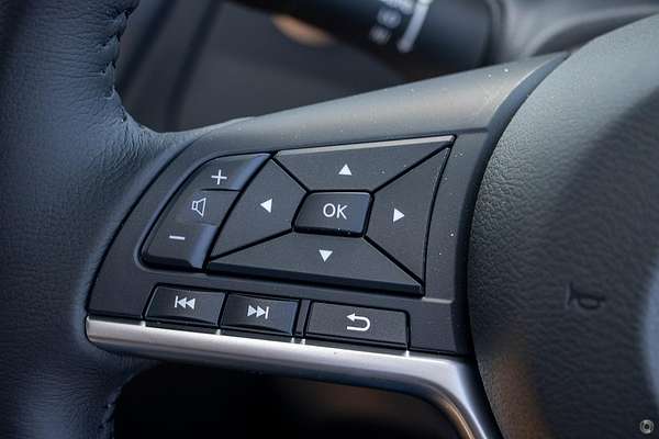 2025 Nissan Navara ST-X D23 4X4