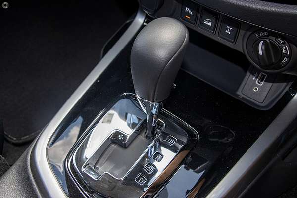 2025 Nissan Navara ST-X D23 4X4