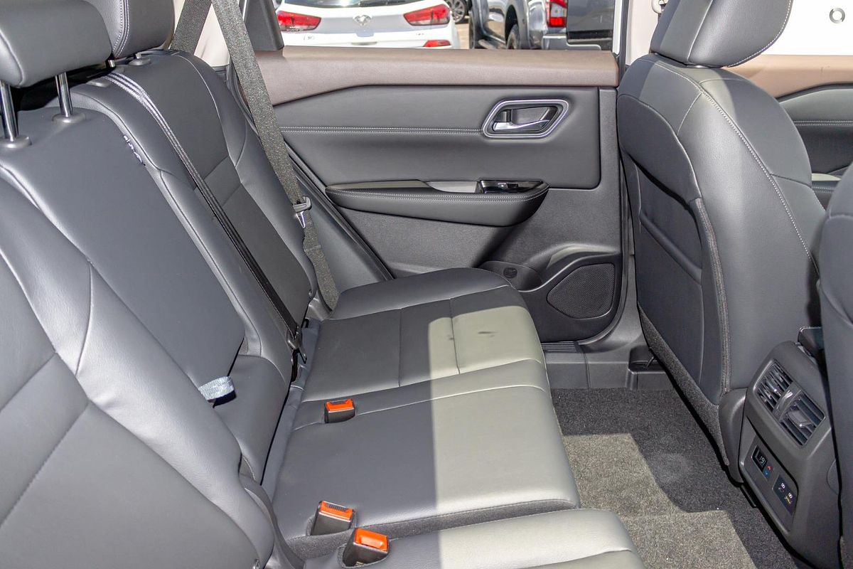 2025 Nissan X-TRAIL Ti T33