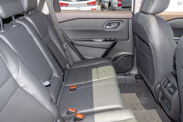 2025 Nissan X-TRAIL Ti T33