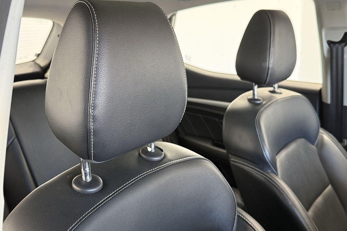 2020 MG ZS Essence AZS1