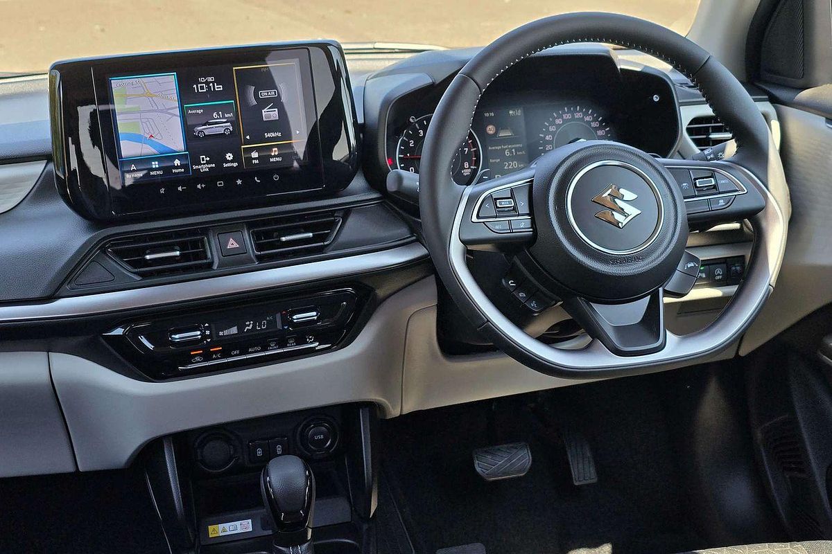 2025 Suzuki Swift Hybrid GLX UZ