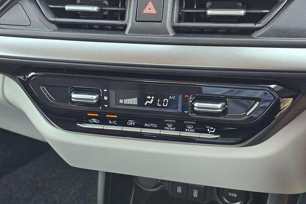 2025 Suzuki Swift Hybrid GLX UZ