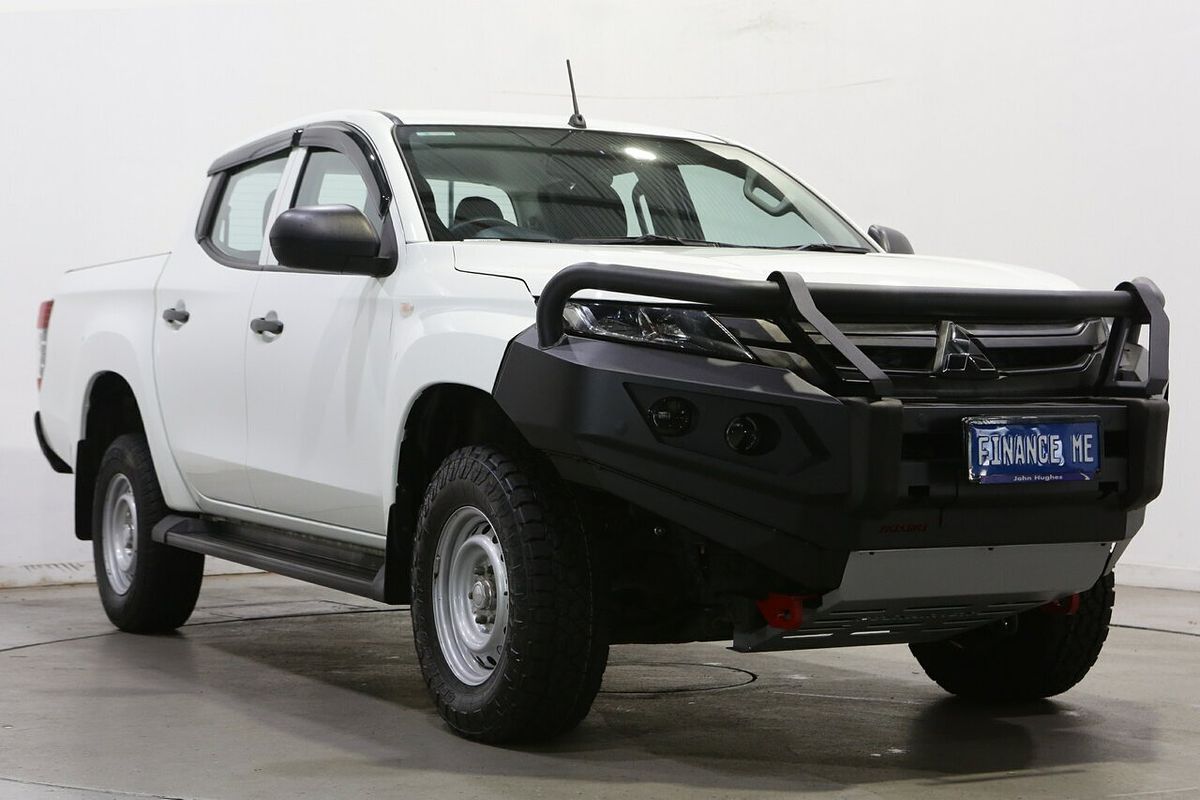 2023 Mitsubishi Triton GLX MR 4X4