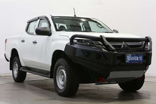 2023 Mitsubishi Triton GLX MR 4X4