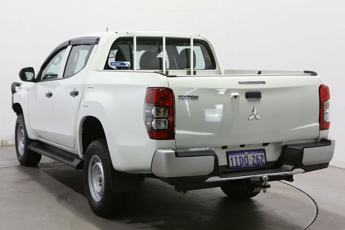 2023 Mitsubishi Triton GLX MR 4X4