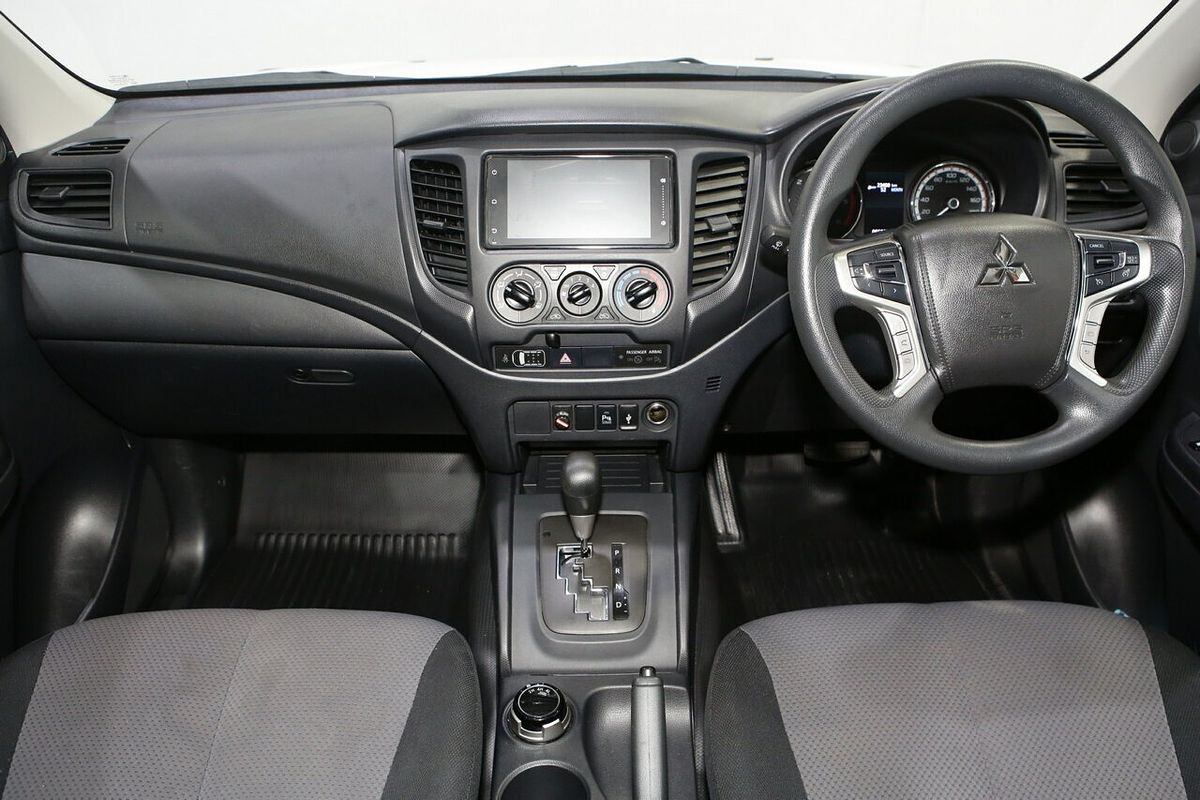 2023 Mitsubishi Triton GLX MR 4X4