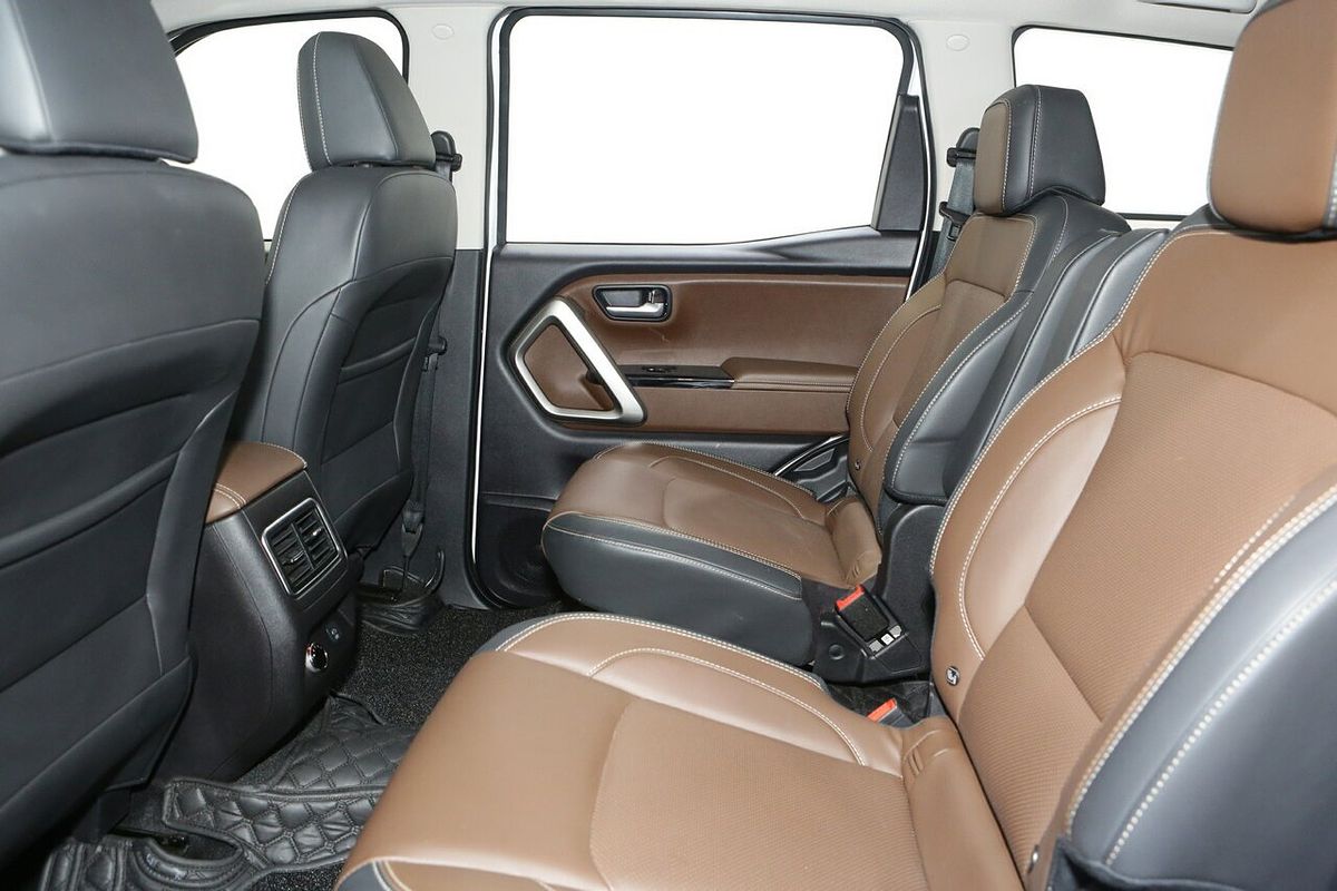 2023 Mahindra Scorpio Z8L