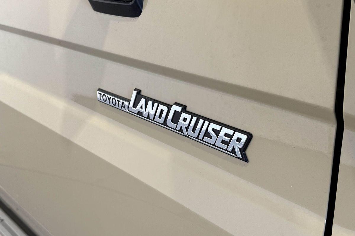 2023 Toyota Landcruiser GXL Troopcarrier VDJ78R