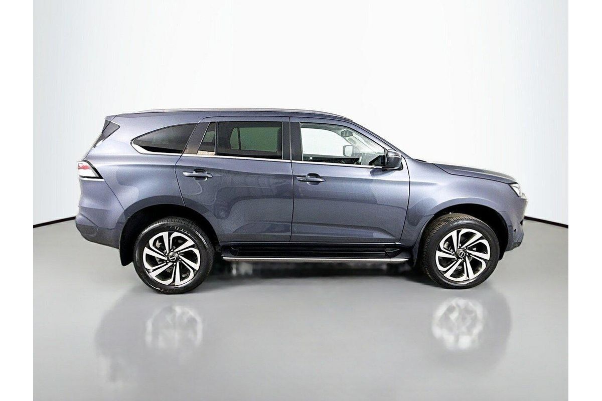 2022 Isuzu MU-X LS-T