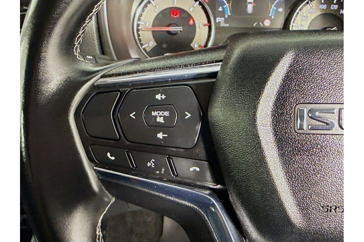 2022 Isuzu MU-X LS-T