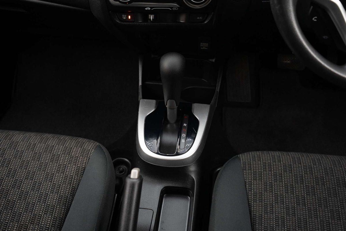 2017 Honda Jazz VTi GF