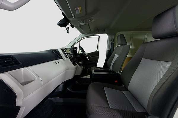 2025 Toyota Hiace GDH300R LWB