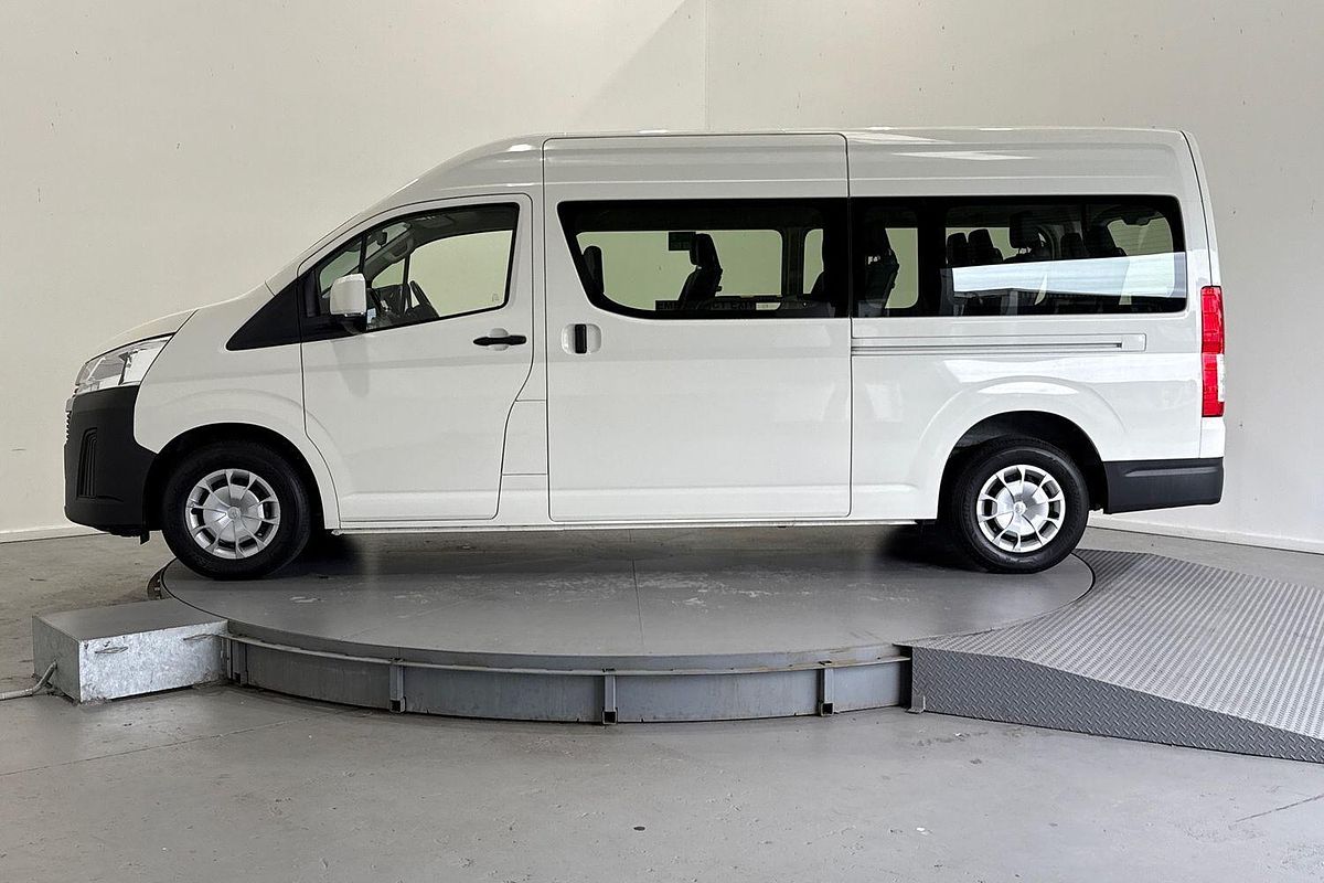 2022 Toyota Hiace Commuter GDH322R ELWB High Roof