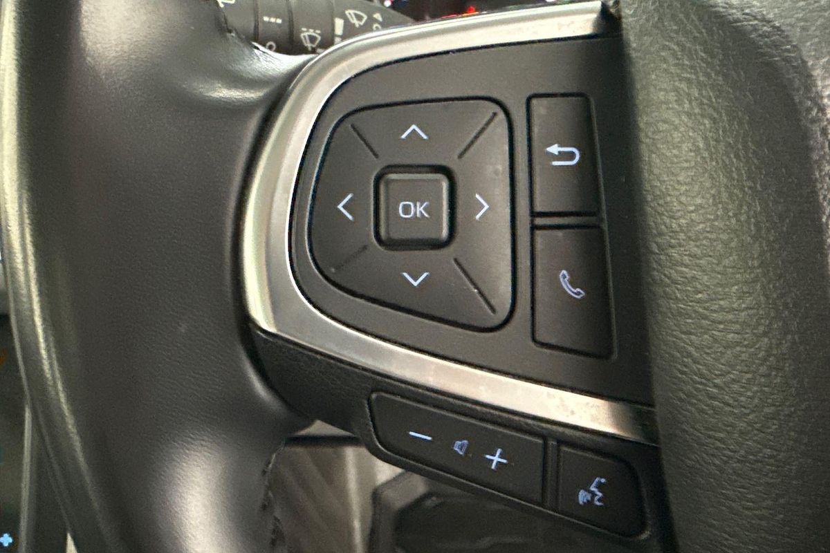 2022 Toyota Hiace Commuter GDH322R ELWB High Roof