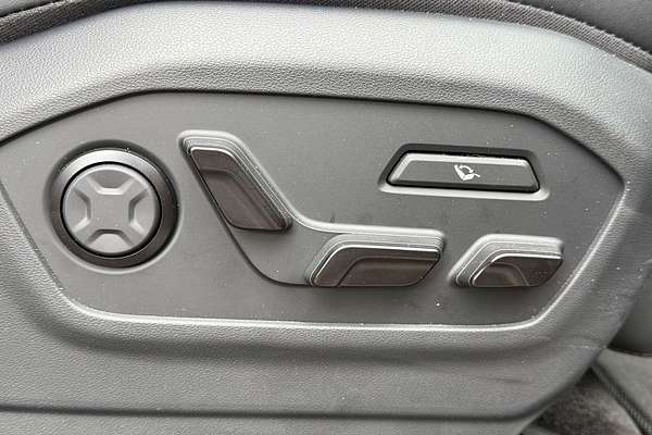 2025 Hyundai Santa Fe Calligraphy MX5.V1