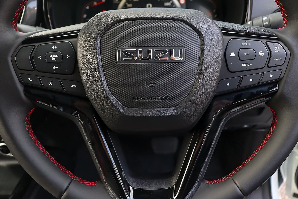 2025 Isuzu D-MAX X-TERRAIN 4X4