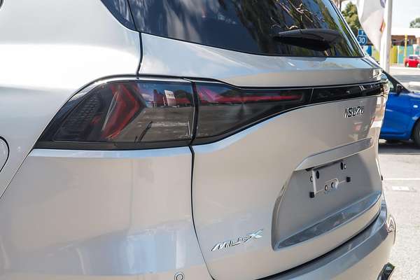 2025 Isuzu MU-X X-TERRAIN