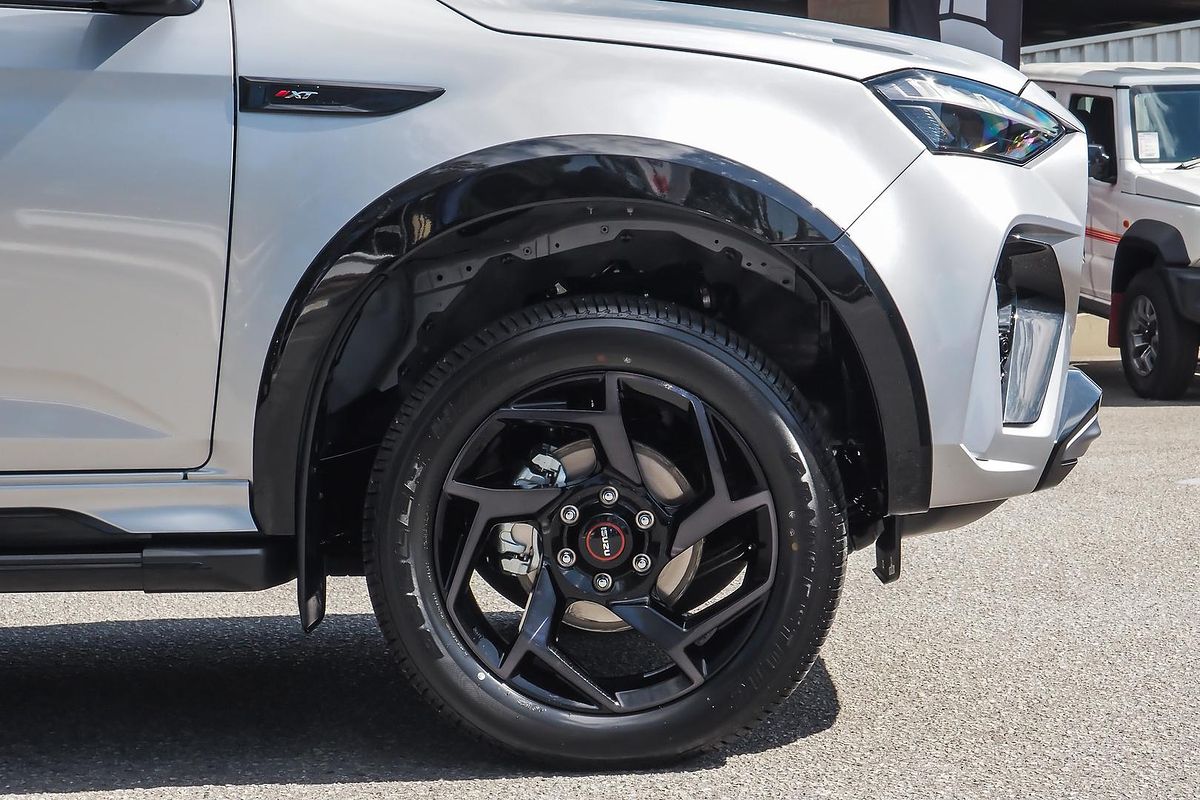 2025 Isuzu MU-X X-TERRAIN