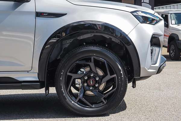 2025 Isuzu MU-X X-TERRAIN