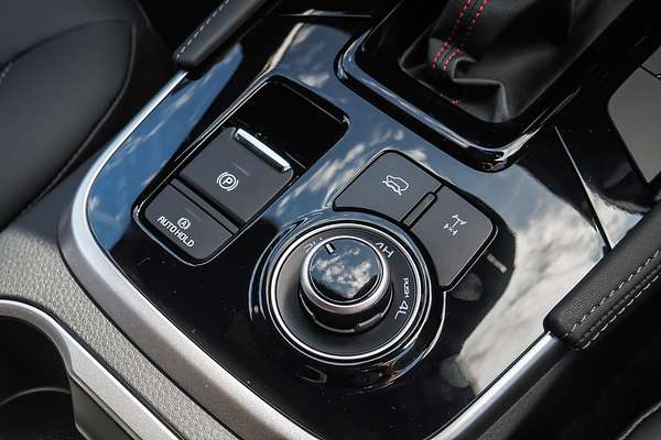 2025 Isuzu MU-X X-TERRAIN