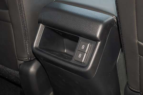 2025 Isuzu MU-X X-TERRAIN