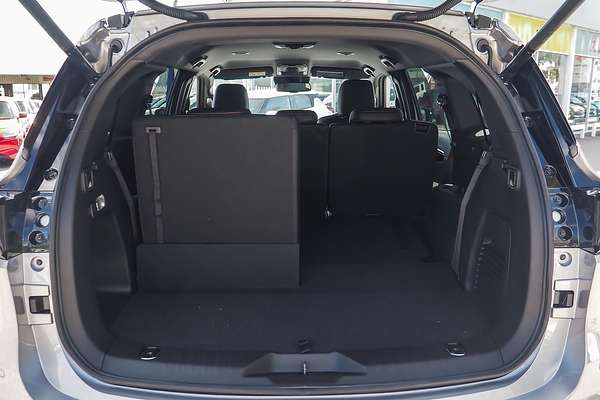 2025 Isuzu MU-X X-TERRAIN