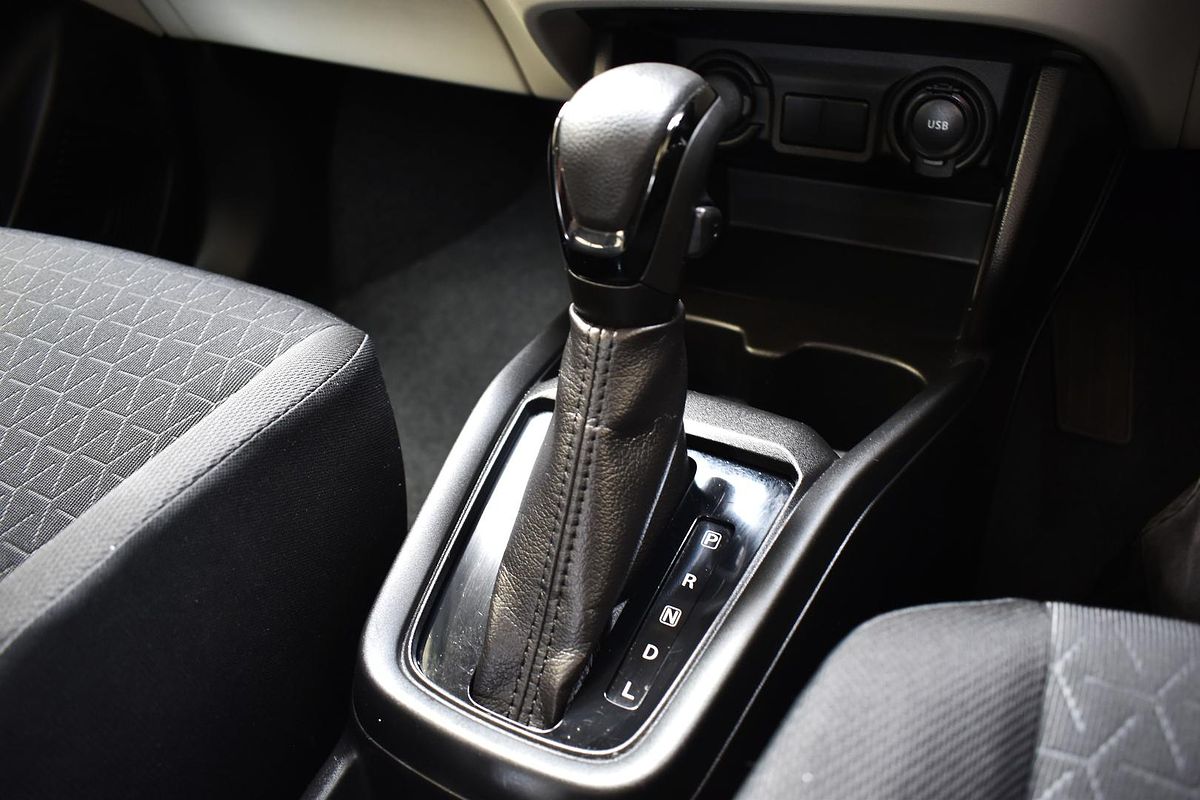 2024 Suzuki Swift Hybrid UZ