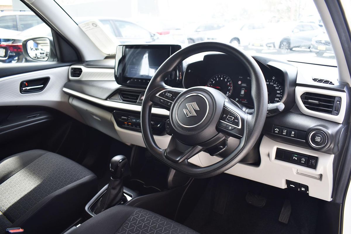 2024 Suzuki Swift Hybrid UZ