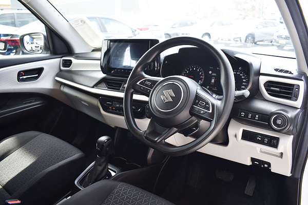 2024 Suzuki Swift Hybrid UZ