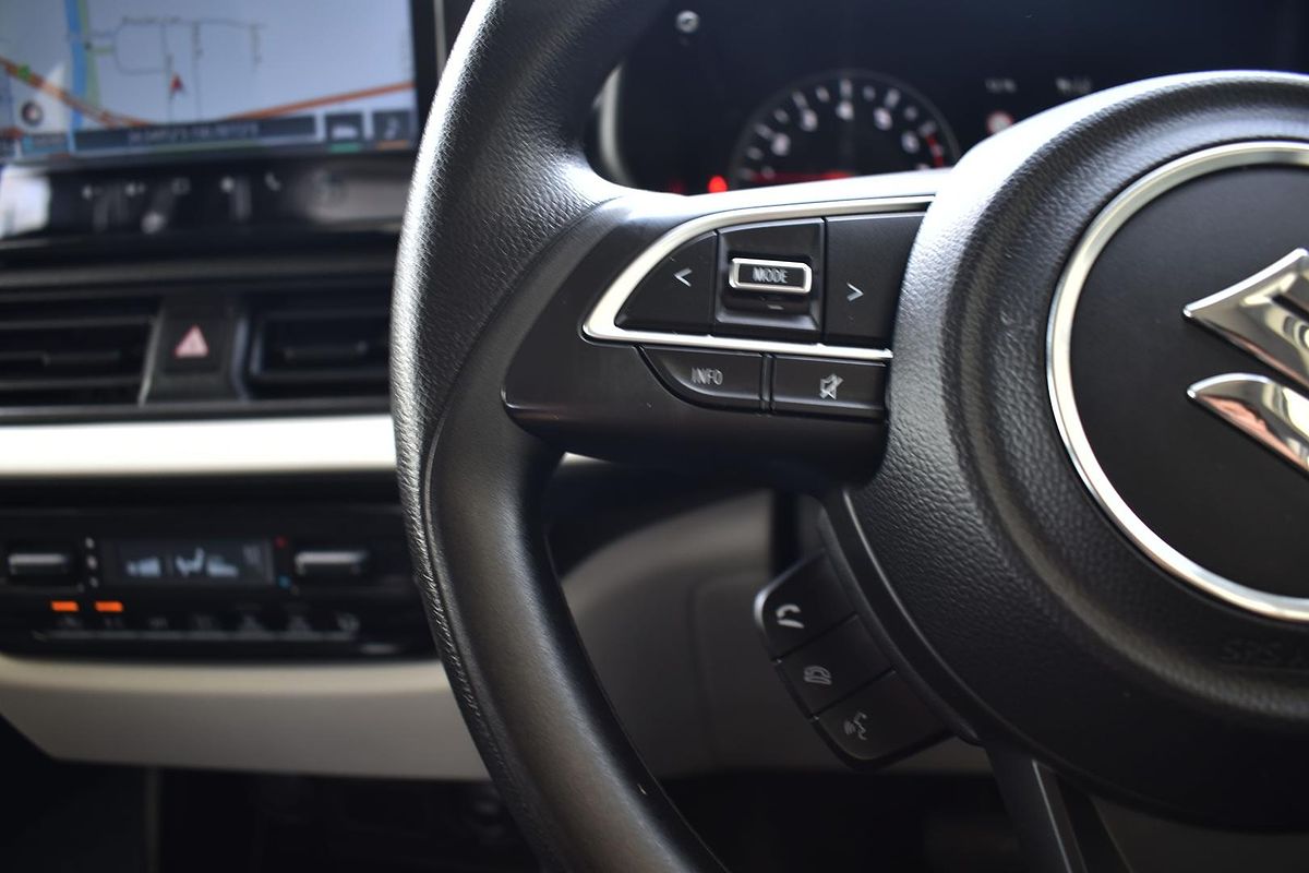 2024 Suzuki Swift Hybrid UZ