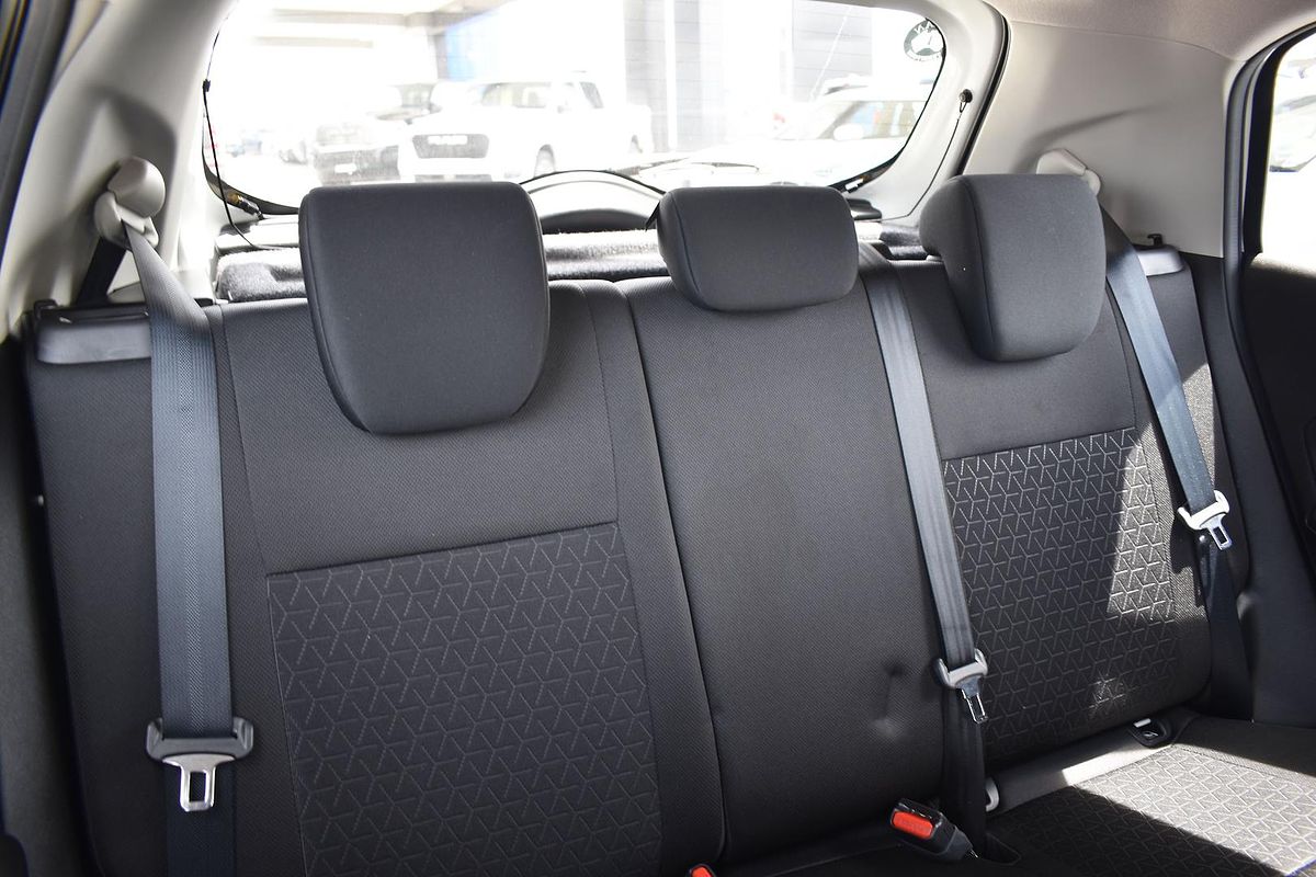 2024 Suzuki Swift Hybrid UZ