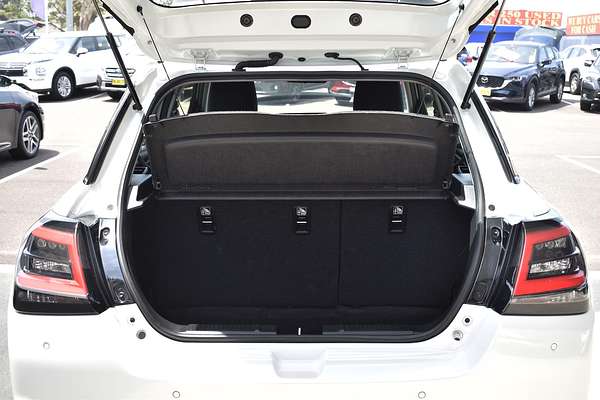 2024 Suzuki Swift Hybrid UZ