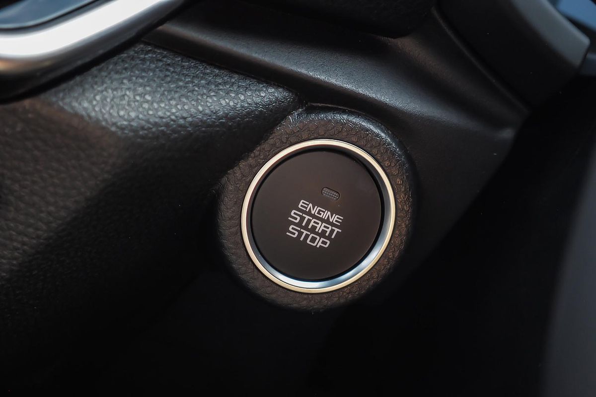 2025 Isuzu MU-X X-TERRAIN